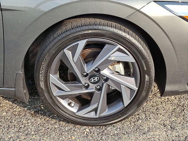 2025 Hyundai Elantra - $24,491