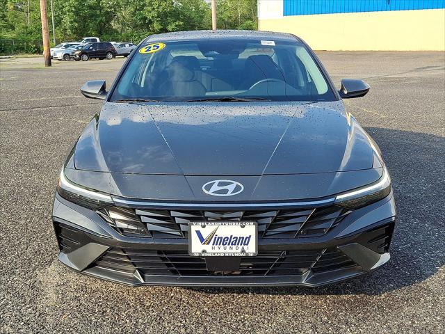 2025 Hyundai Elantra - $24,491