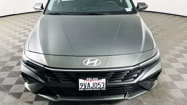 2025 Hyundai ELANTRA SEL Convenience
