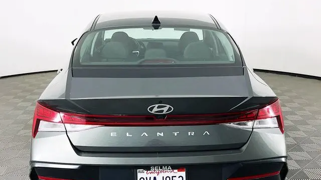 2025 Hyundai ELANTRA SEL Convenience