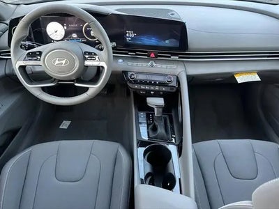 Photo of a 2025 Hyundai Elantra SEL Convenience 4DR Sedan for sale
