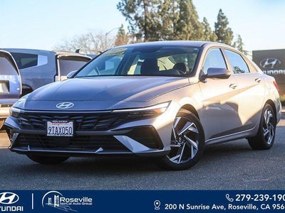 2025 Hyundai Elantra SEL Convenience 4DR Sedan