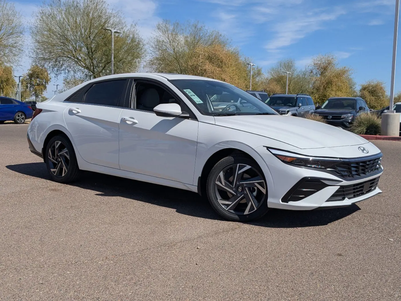 2025 Hyundai ELANTRA SEL Convenience — photo 1 of 12