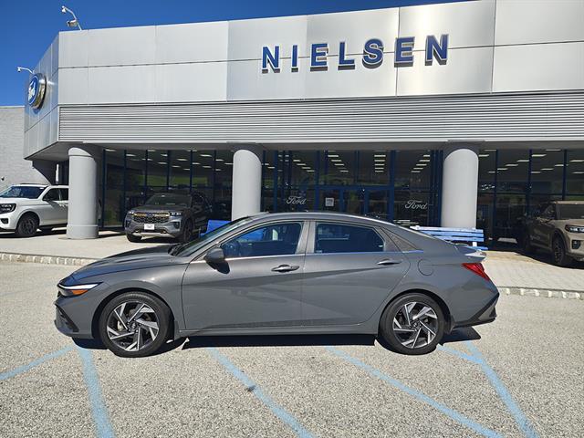 2025 Hyundai Elantra - $20,995