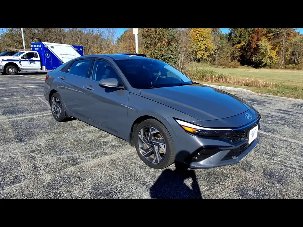 2025 Hyundai Elantra - $20,995