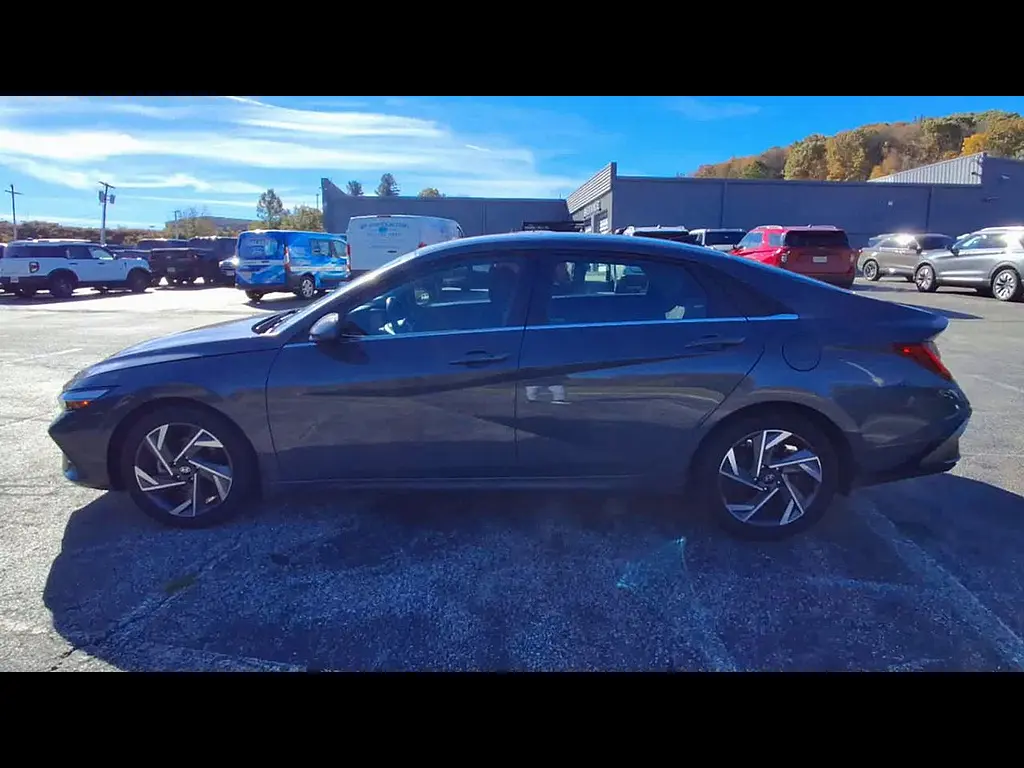 2025 Hyundai Elantra - $20,995