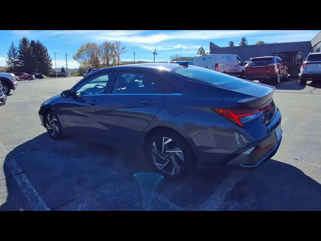 2025 Hyundai Elantra - $20,995
