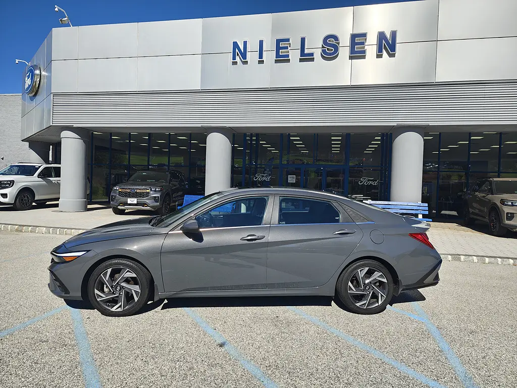 2025 Hyundai Elantra - $20,995