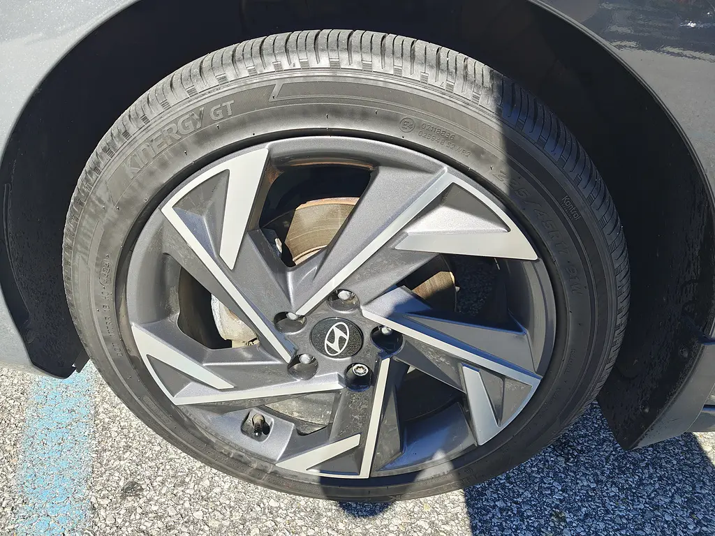 2025 Hyundai Elantra - $20,995
