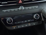 2025 Elantra Thumbnail 24