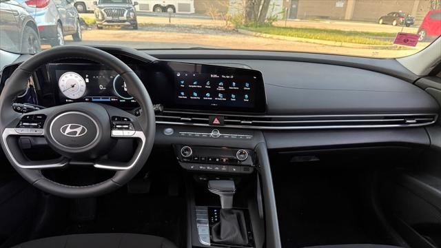 2025 Hyundai ELANTRA SEL Convenience