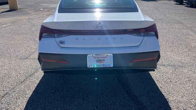 2025 Hyundai ELANTRA SEL Convenience