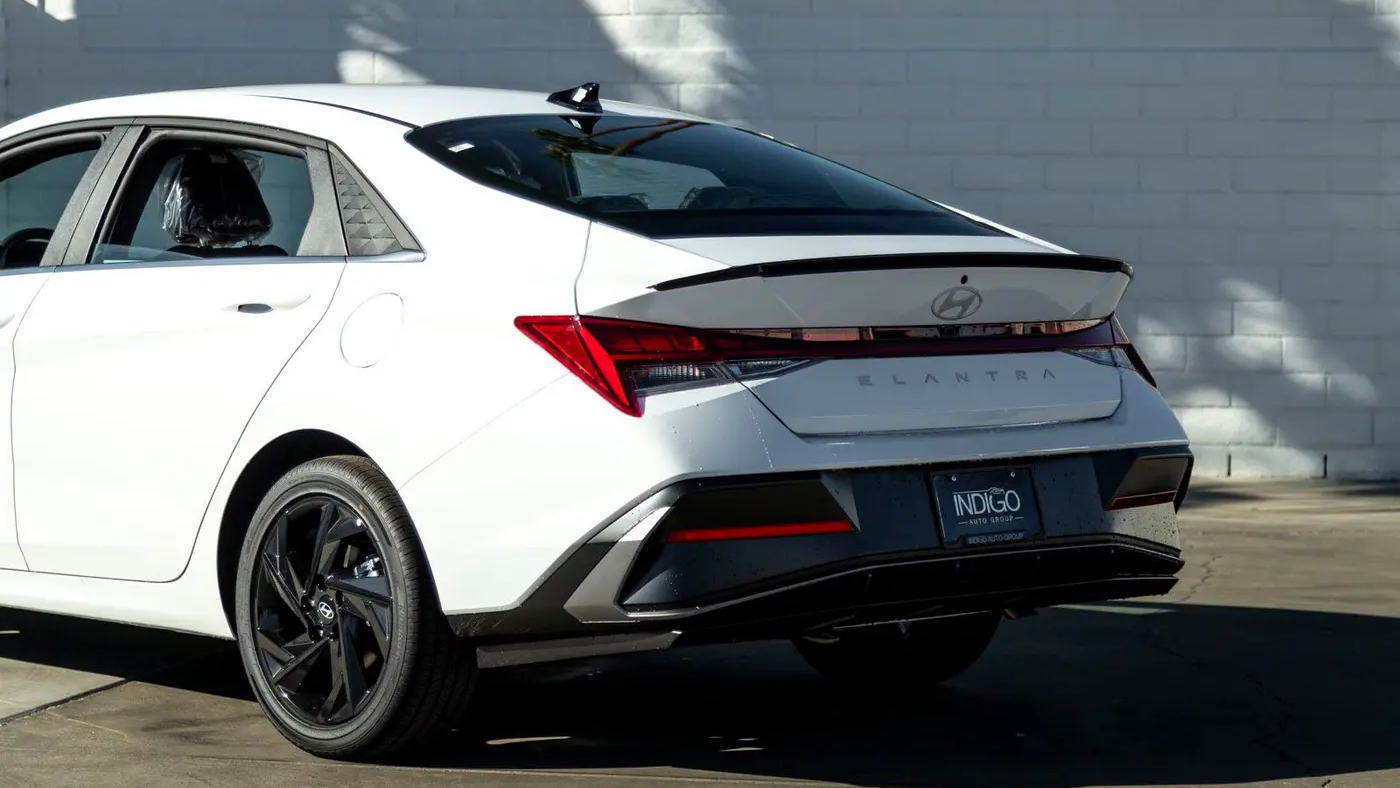 2026 Hyundai ELANTRA SEL Sport Premium