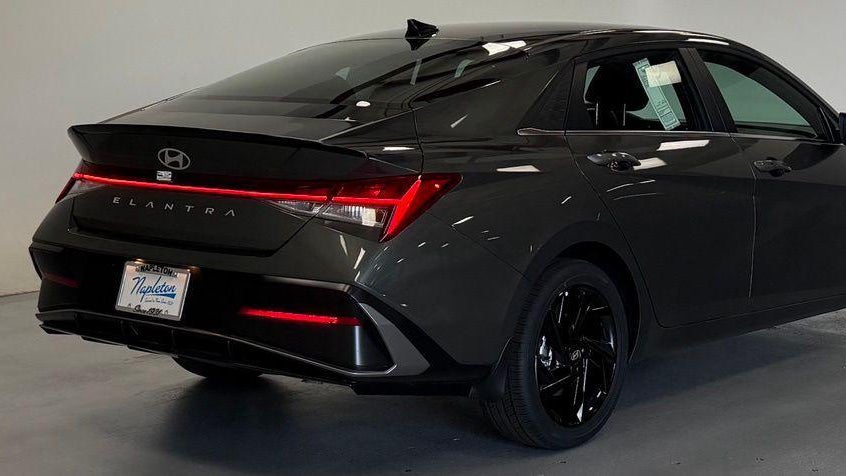 2026 Hyundai ELANTRA SEL Sport Premium