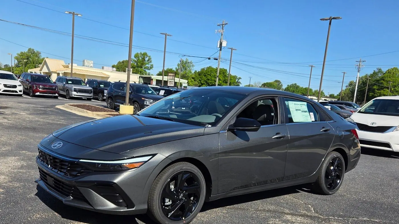 2026 Hyundai ELANTRA SEL Sport Premium