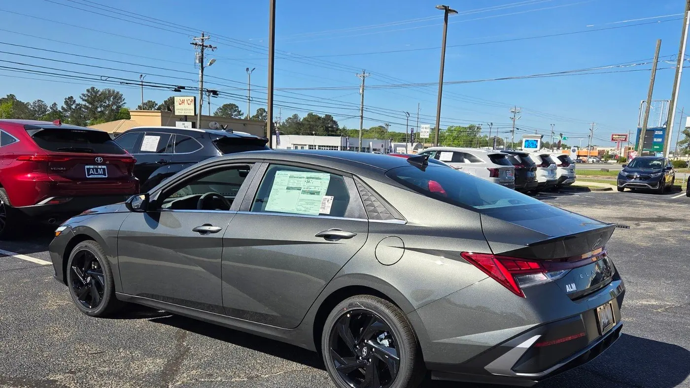 2026 Hyundai ELANTRA SEL Sport Premium