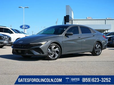 2024 Hyundai Elantra SEL 4DR Sedan