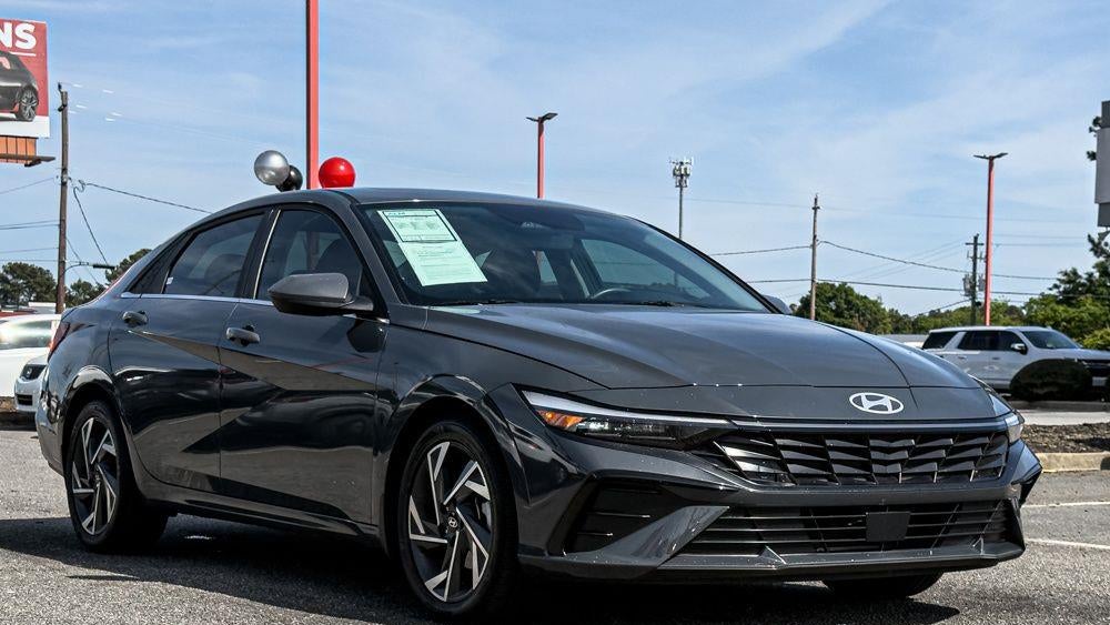 2024 Hyundai ELANTRA SEL