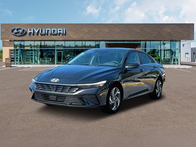 2024 Hyundai Elantra SEL 4DR Sedan