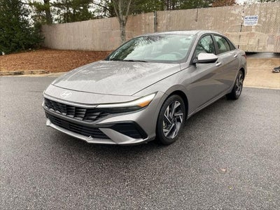 2024 Hyundai Elantra SEL 4DR Sedan