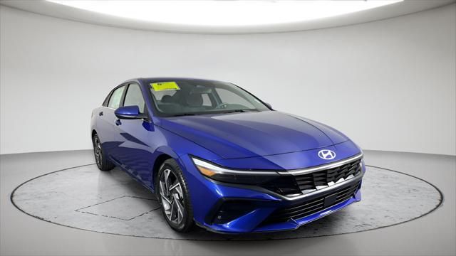 2025 Hyundai Elantra - $19,695