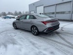 2025 Elantra Thumbnail 13
