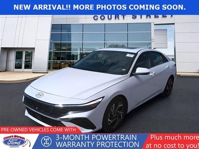 2025 Hyundai Elantra SEL Convenience 4DR Sedan
