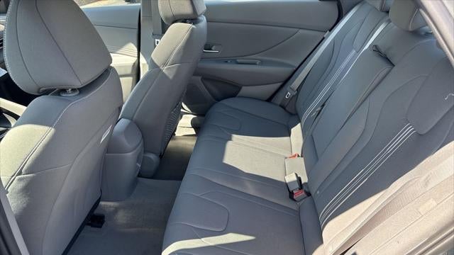 2025 Hyundai ELANTRA SEL Convenience
