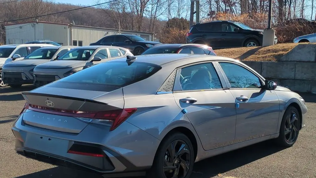2026 Hyundai ELANTRA SEL Sport Premium