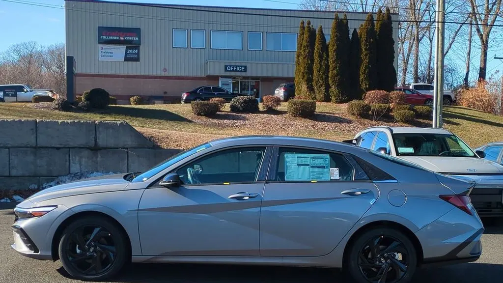 2026 Hyundai ELANTRA SEL Sport Premium