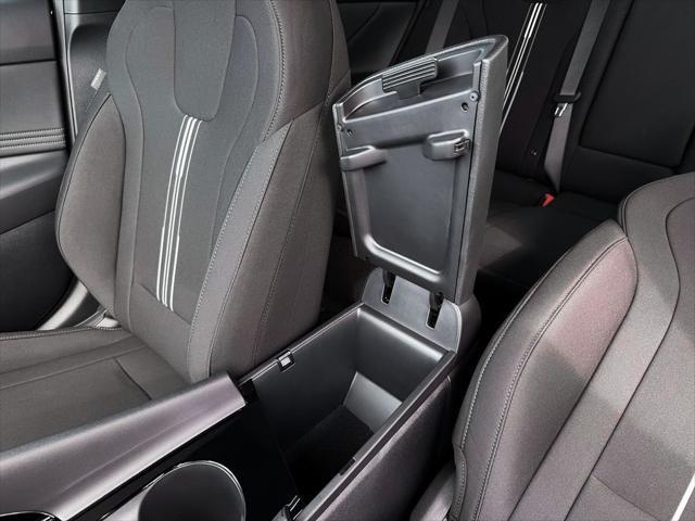 2026 Hyundai Elantra - $27,040