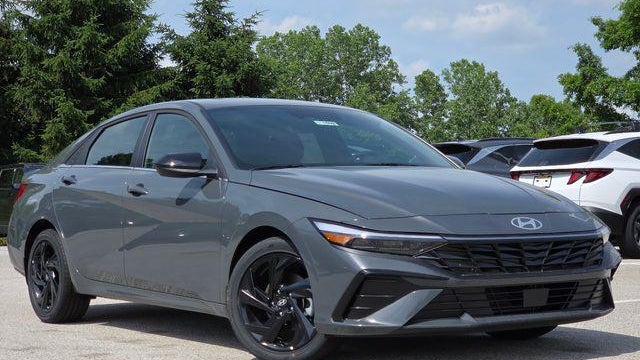 2026 Hyundai ELANTRA SEL Sport Premium