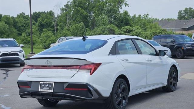2026 Hyundai ELANTRA SEL Sport Premium