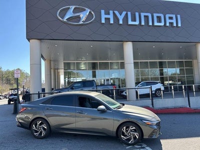 2024 Hyundai Elantra SEL 4DR Sedan