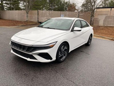 2024 Hyundai Elantra SEL 4DR Sedan