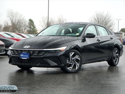 2024 Hyundai Elantra SEL 4DR Sedan
