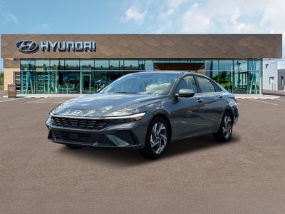 2024 Hyundai Elantra SEL 4DR Sedan