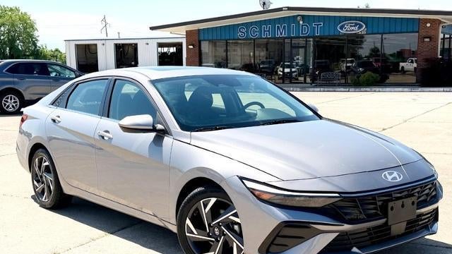 2025 Hyundai ELANTRA SEL Convenience