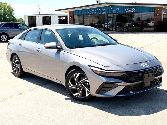 2025 Hyundai Elantra - $26,365