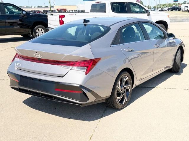 2025 Hyundai Elantra - $26,365