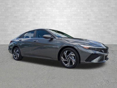 2025 Hyundai Elantra SEL Convenience 4DR Sedan