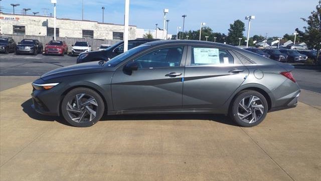 2025 Hyundai ELANTRA SEL Convenience