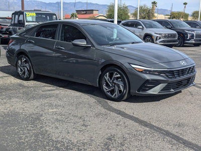 2025 Hyundai Elantra SEL Convenience 4DR Sedan