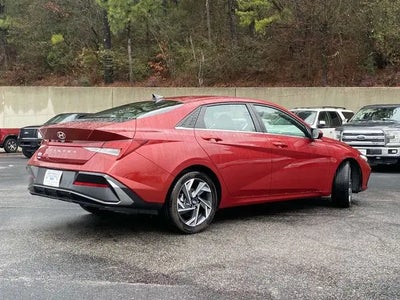 Photo of a 2025 Hyundai Elantra SEL Convenience 4DR Sedan for sale