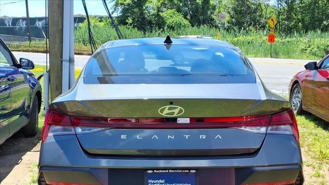 2025 Hyundai ELANTRA SEL Convenience