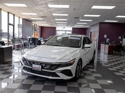 2025 Hyundai Elantra SEL Convenience 4DR Sedan