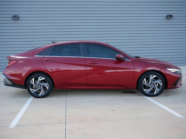 2025 Hyundai Elantra - $19,904