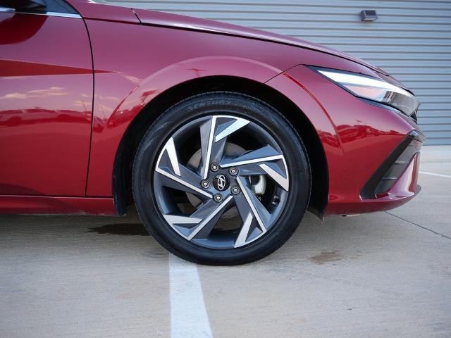 2025 Hyundai Elantra - $19,904