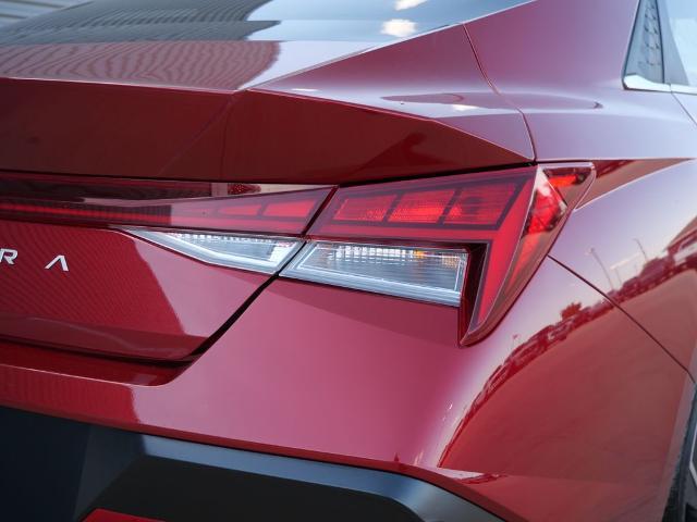 2025 Hyundai Elantra - $19,904