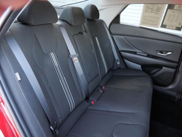 2025 Hyundai Elantra - $19,904